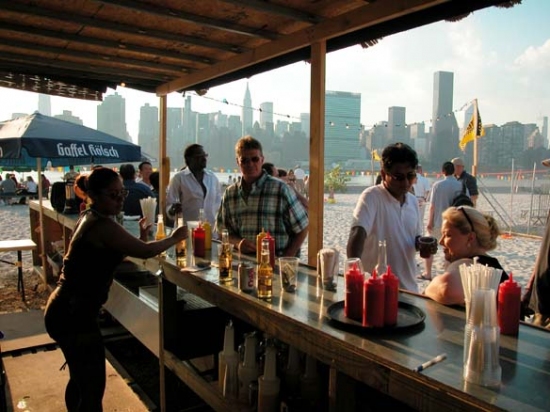 Food and drink at Water Taxi Beach